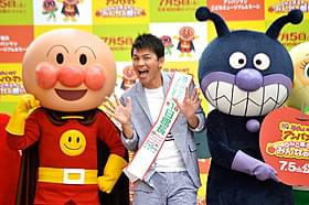 アンパンマンこどもミュージアム1日館長を務めた岡田圭右「それいけ!アンパンマン りんごぼうやとみんなの願い」