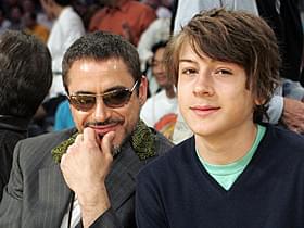 ロバート・ダウニー・Jr.と息子インディオ「アイアンマン」
