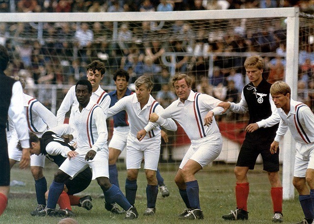1981年のオリジナル版には“サッカーの王様”ペレも出演