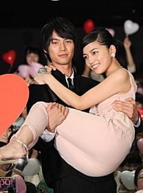 初日挨拶でもアツアツの 川口春奈と福士蒼汰「好きっていいなよ。」