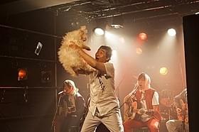 蛭子能収、犬とともにライブパフォーマンスに挑戦!「日々ロック」