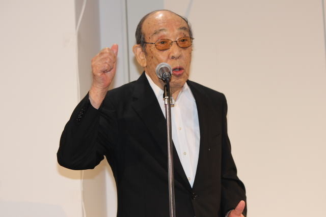 宝田明、純金ゴジラと対面！渋谷で生誕60周年記念した「G博」開幕 - 画像4