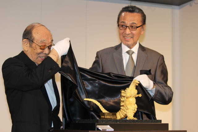 宝田明、純金ゴジラと対面！渋谷で生誕60周年記念した「G博」開幕 - 画像7