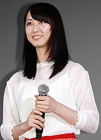 舞台挨拶に立った松井玲奈「gift」