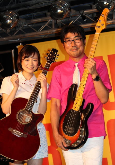 大原櫻子「カノ嘘」劇中歌を生披露！ベースを弾くのは佐藤健？