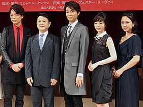 市村の復帰を待ちわびる共演陣