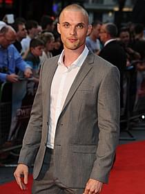 イギリスの新鋭エド・スクレインが主演!「トランスポーター」