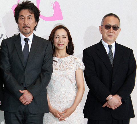 （左から）役所広司、原田美枝子、小泉堯史監督