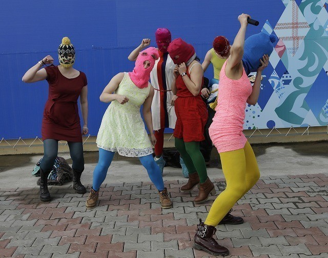 ロシアの女性パンクロック集団「プッシー・ライオット」