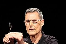 健在ぶりをアピールしたユリ・ゲラー氏