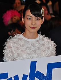 舞台挨拶に立った能年玲奈「ホットロード」
