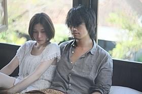 三津谷葉子、斎藤工が共演した 杉野希妃監督作「欲動」の一場面「禁忌」