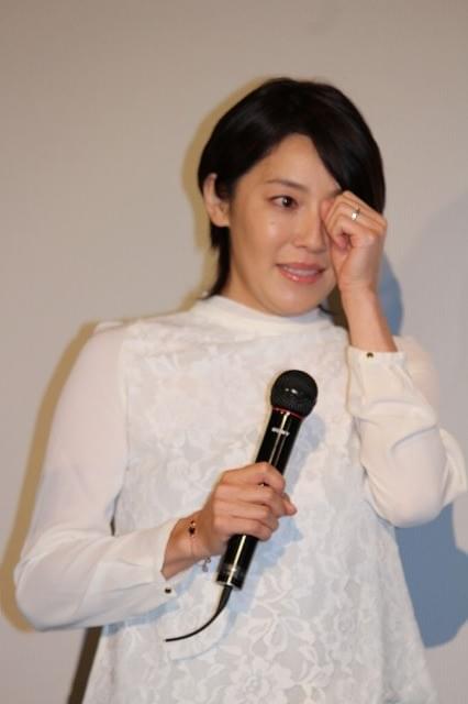 須藤理彩、思わず涙！ 主演作「小川町セレナーデ」初日舞台挨拶で