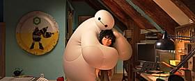 ディズニー最新作「ベイマックス」の一場面「アナと雪の女王」