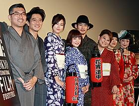 和装で撮影を振り返った安達祐実ら「花宵道中」