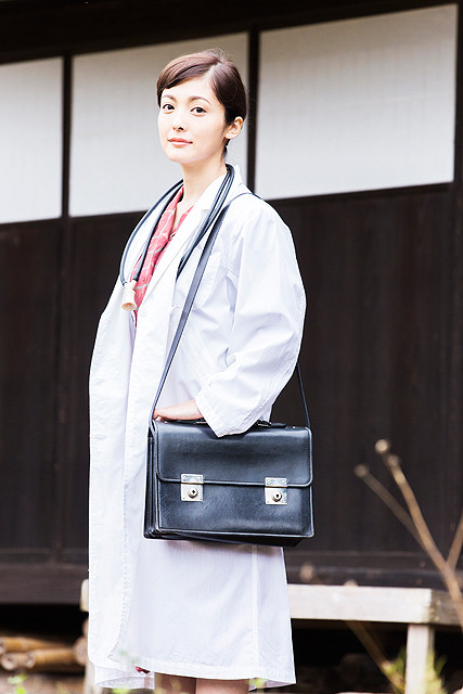 平山あや、へき地医療に生涯を捧げた志田周子さん描く「いしゃ先生」に主演
