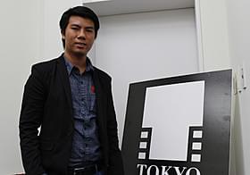 父の思い出を語ったオッカー「柔らかいステップ」