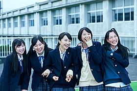 平田オリザ原作×本広克行監督の青春映画に ももクロの5人がそろって主演「幕が上がる」