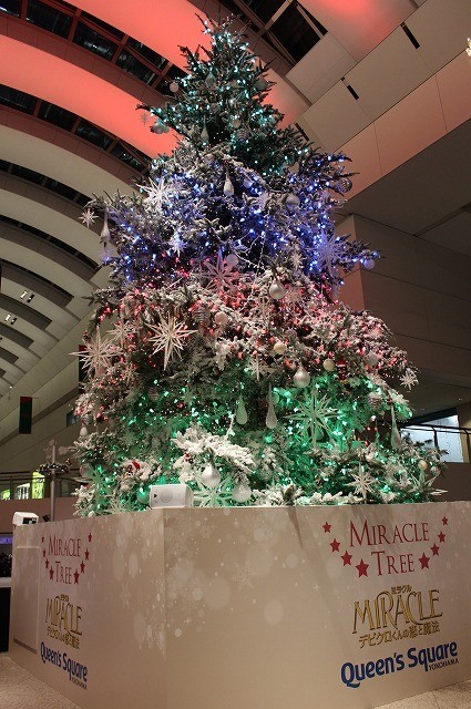横浜みなとみらいに巨大クリスマスツリー、「MIRACLE デビクロくんの恋と魔法」とコラボ - 画像6