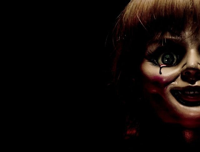 血の涙を流す呪いの人形…「アナベル 死霊館の人形」来年2月末公開