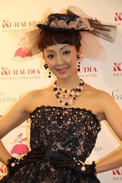 神田うの、30代最後のドレスショー 娘の顔出しはまだNG : 映画