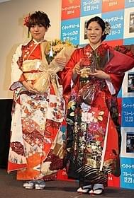 着物姿で登場した「日本エレキテル連合」の 中野聡子(右)と橋本小雪「イントゥ・ザ・ストーム」