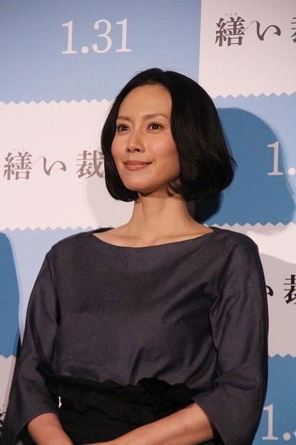 中谷美紀、親友からの“特別な1着”に感涙！「アヤちゃんありがとう」