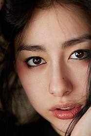 20歳の誕生日に写真集を発売する早見あかり「百瀬、こっちを向いて。」