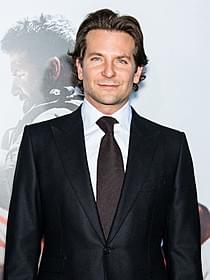 初めてメガホンをとることに なりそうなブラッドリー・クーパー「アメリカン・スナイパー」