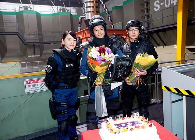 劇場版「S 最後の警官」撮影現場で向井理＆綾野剛の誕生日を祝福