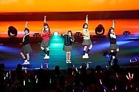 「幕が上がる」高松先行上映でライブを行ったももクロ「幕が上がる」