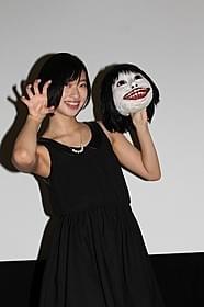 初日挨拶に立った倉持由香「デスフォレスト 恐怖の森2」