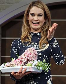 「シンデレラ」主演のリリー・ジェームズが来日!「シンデレラ」