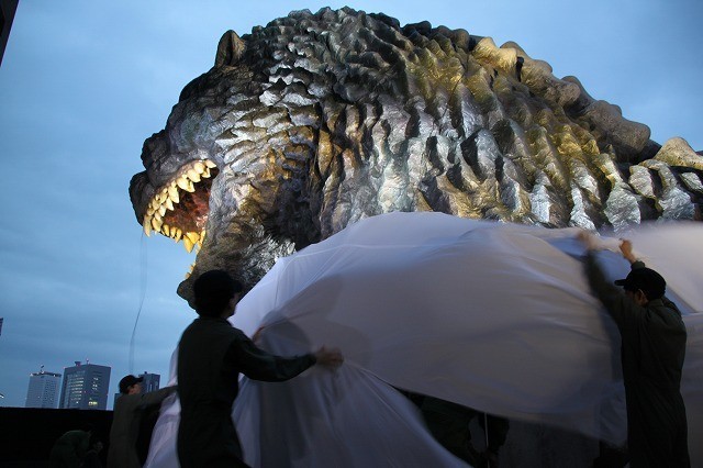 ゴジラ、歌舞伎町に降臨！初の咆哮に外国人観光客ザワザワ - 画像8