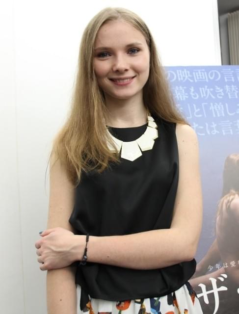 全編手話の「ザ・トライブ」で女優デビュー ヤナ・ノビコバが来日「夢をあきらめないで！」