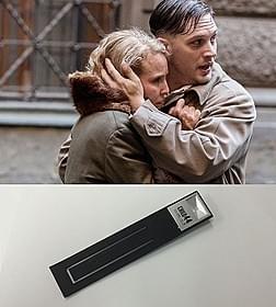 (上)「チャイルド44」の一場面 (下)特製LEDブラックライト付ムビチケカード「チャイルド44 森に消えた子供たち」