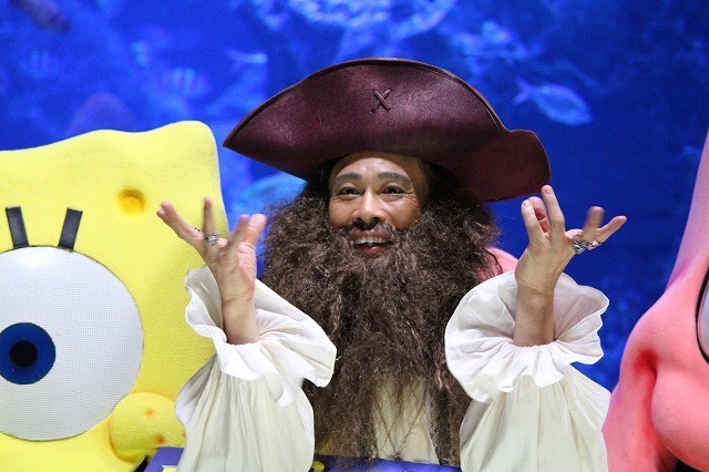 ぎっくり腰再発の柳沢慎吾、初の海賊衣装で元気に復活