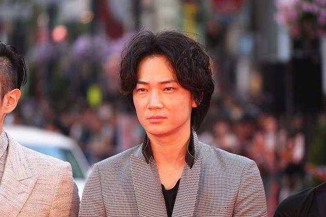 綾野剛 新宿スワン 共演 山田孝之と入籍宣言 約2年後に 映画ニュース 映画 Com