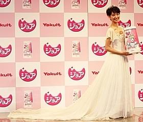 超ロングドレスに大興奮の剛力彩芽「シンデレラ」