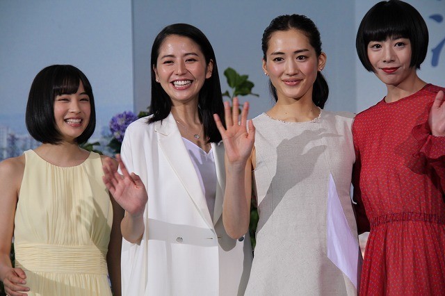 綾瀬×長澤×夏帆×すず「海街diary」4姉妹、カンヌ参加を笑顔で報告！