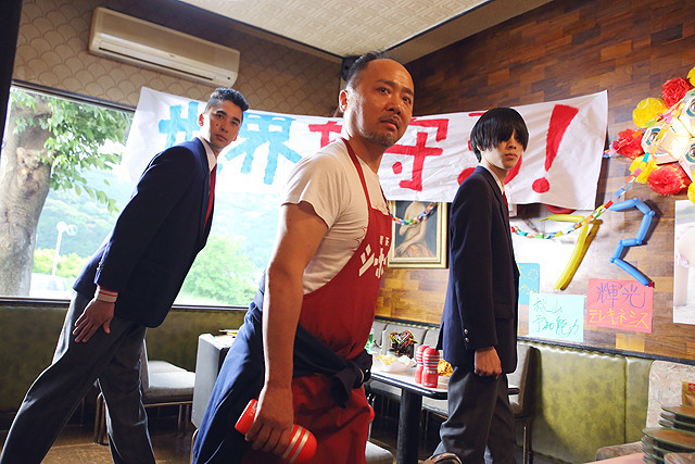 真野恵里菜のスカートめくれる「映画 みんな！エスパーだよ！」場面写真一挙公開