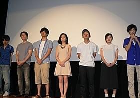 舞台挨拶に立つ「独裁者、古賀。」キャスト陣「死んだ目をした少年」