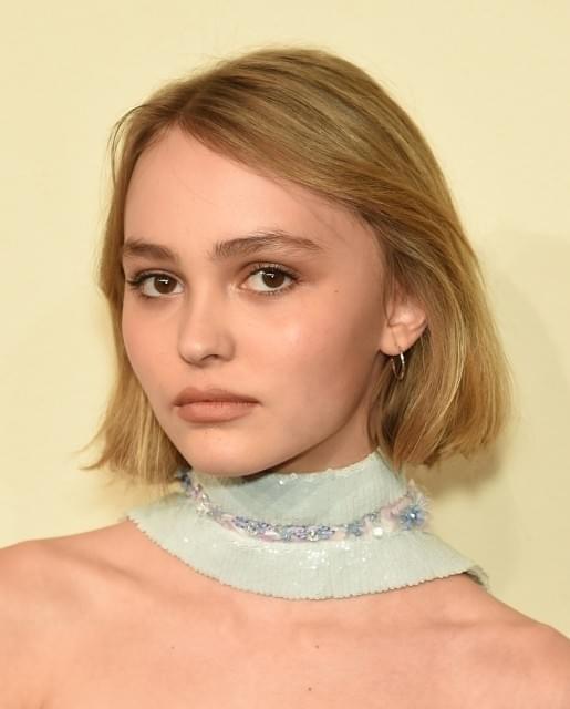 ジョニー・デップの娘、リリー＝ローズが16歳でシャネルの顔に