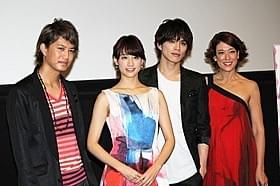 舞台挨拶を盛り上げた山本美月、LiLiCoら「東京PRウーマン」