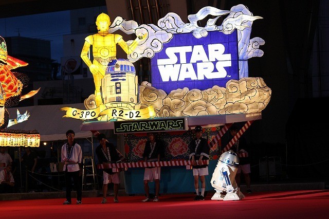R2-D2がC-3POをお説教