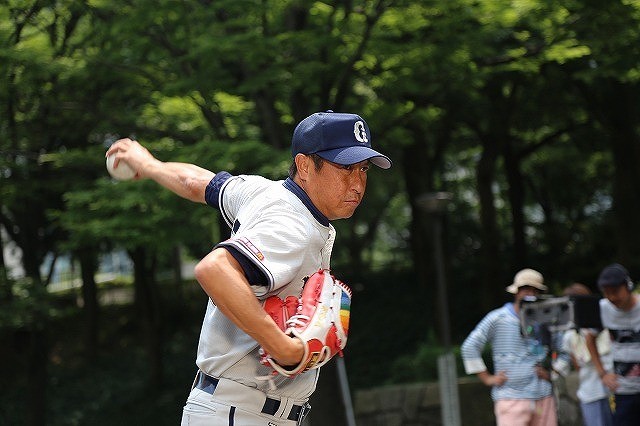 乃木坂46総出演ドラマで、元巨人・宮本和知が“幻の変化球”に挑戦！