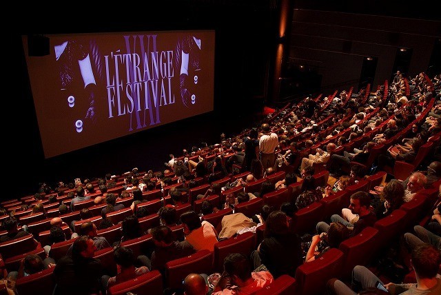 「劇場霊」主演の島崎遥香、仏エトランジェ映画祭でフランス語を披露！ - 画像8
