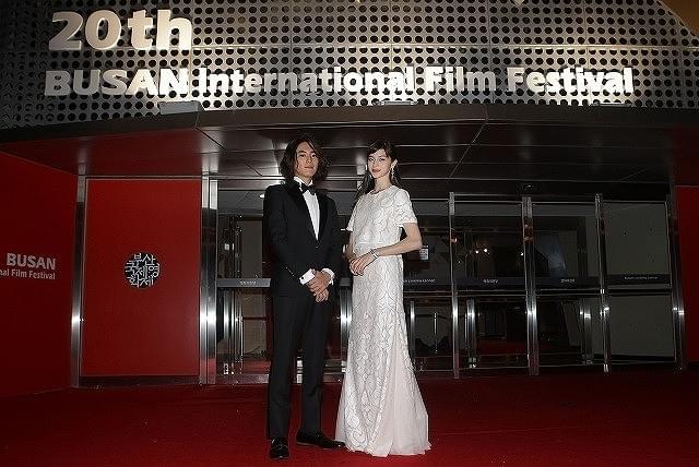 中条あやみ＆間宮祥太朗、釜山国際映画祭に初参加！