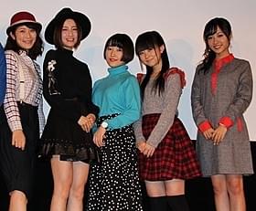 初日挨拶に美少女がずらり「早乙女4姉妹」