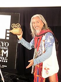 キドラット・タヒミック「お里帰り」